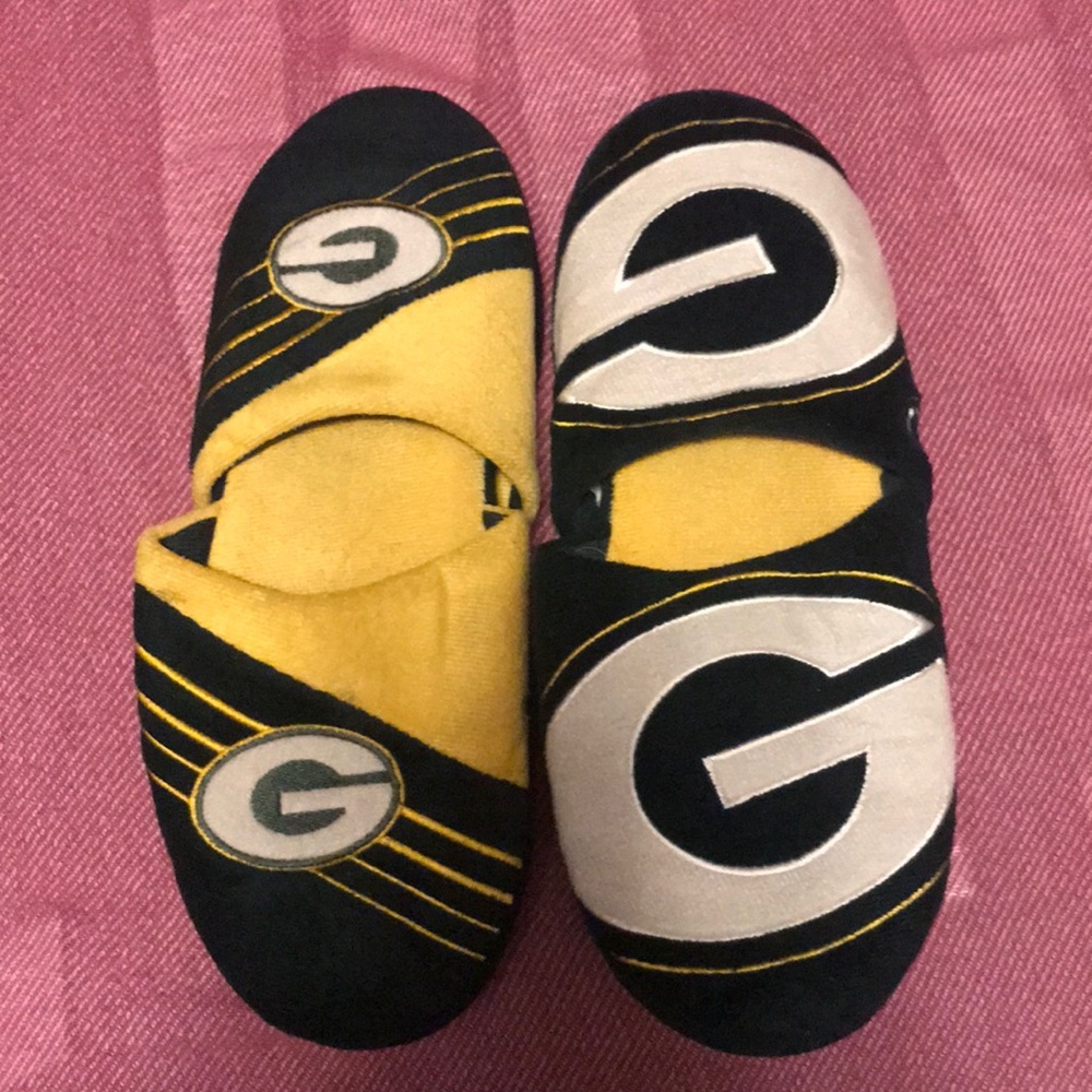 GREEN BAY PACKERS SLIPPERS